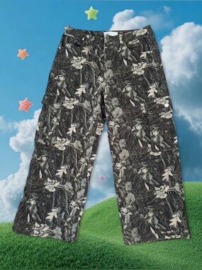 Wide Leg Camo Cargo Pants
